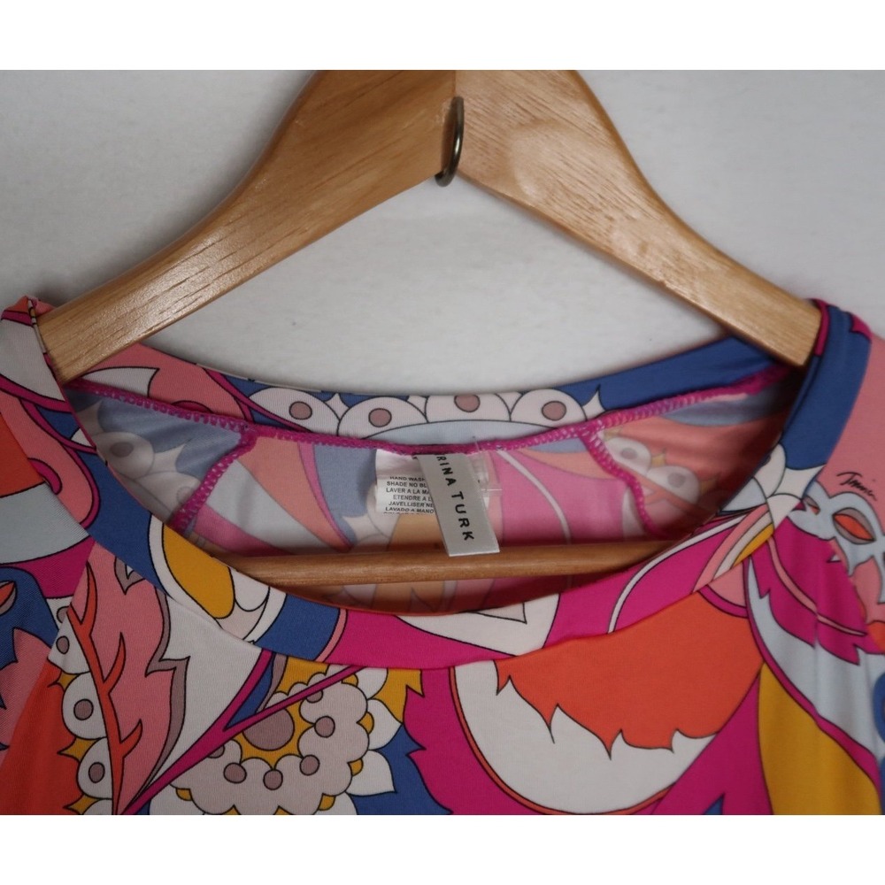 Trina Turk L Colorful Paisley Floral Swim Tee Rash Guard Resortcore Beach EUC - Picture 4 of 7